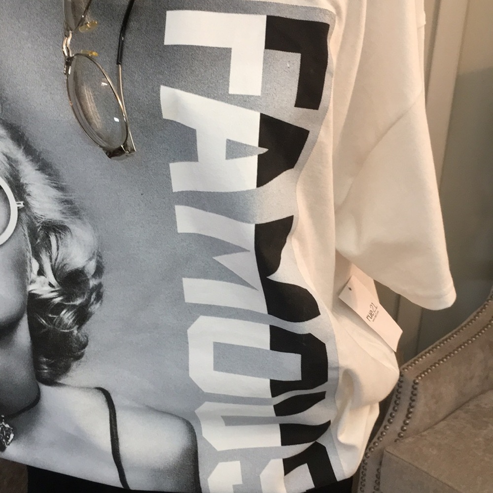 Black and White Marilyn Monroe Tee - Picture 5 of 8